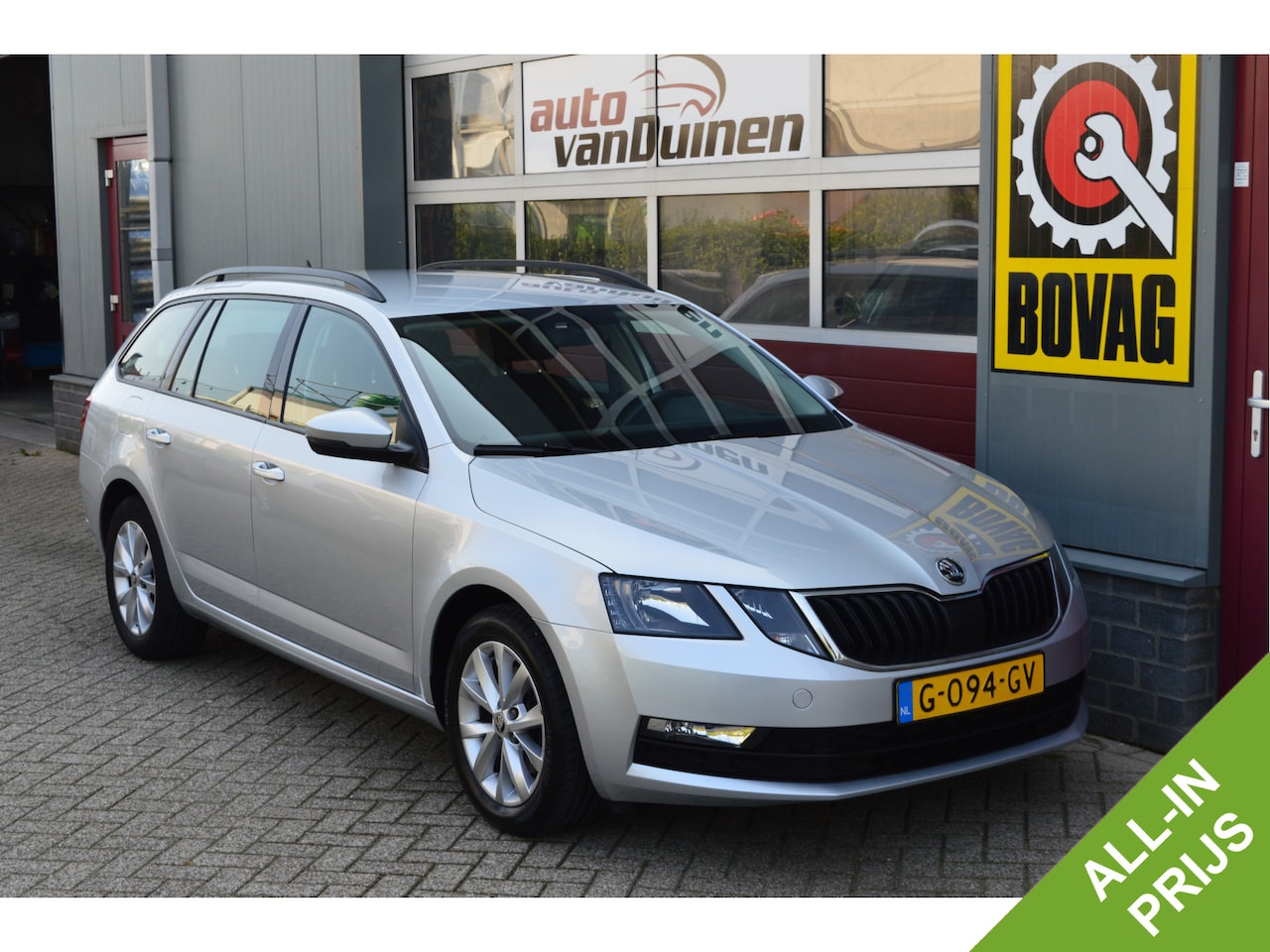 Skoda Octavia Combi - 1.0 TSI Greentech Business Edition O.a: PDC. Carplay, Clima, Navi, Cruise, Rijklaar, Etc. - AutoWereld.nl