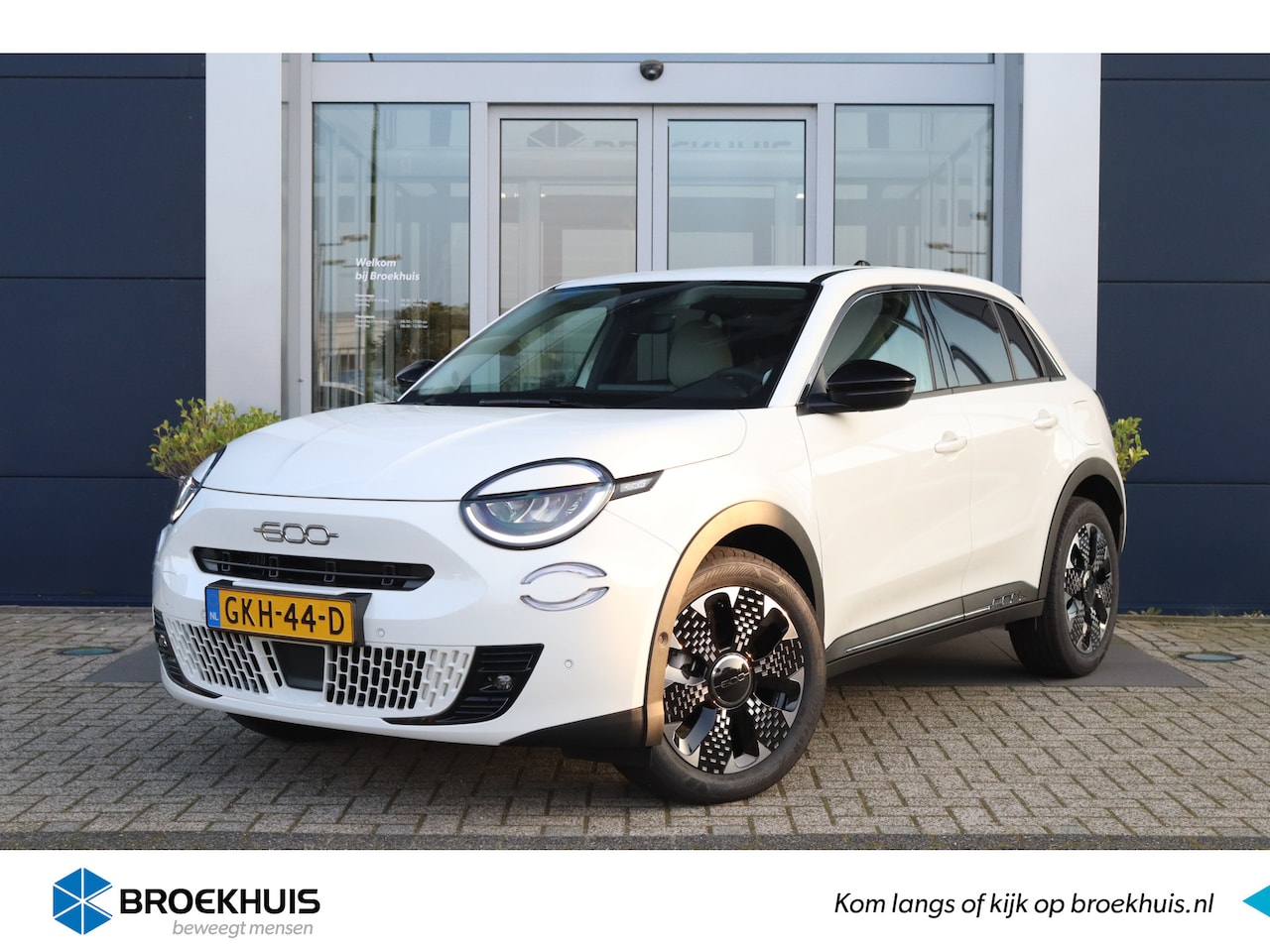 Fiat 600 - 1.2 Hybrid 100pk La Prima | Navigatie | Leder | Camera | PDC | Carplay | Keyless - AutoWereld.nl