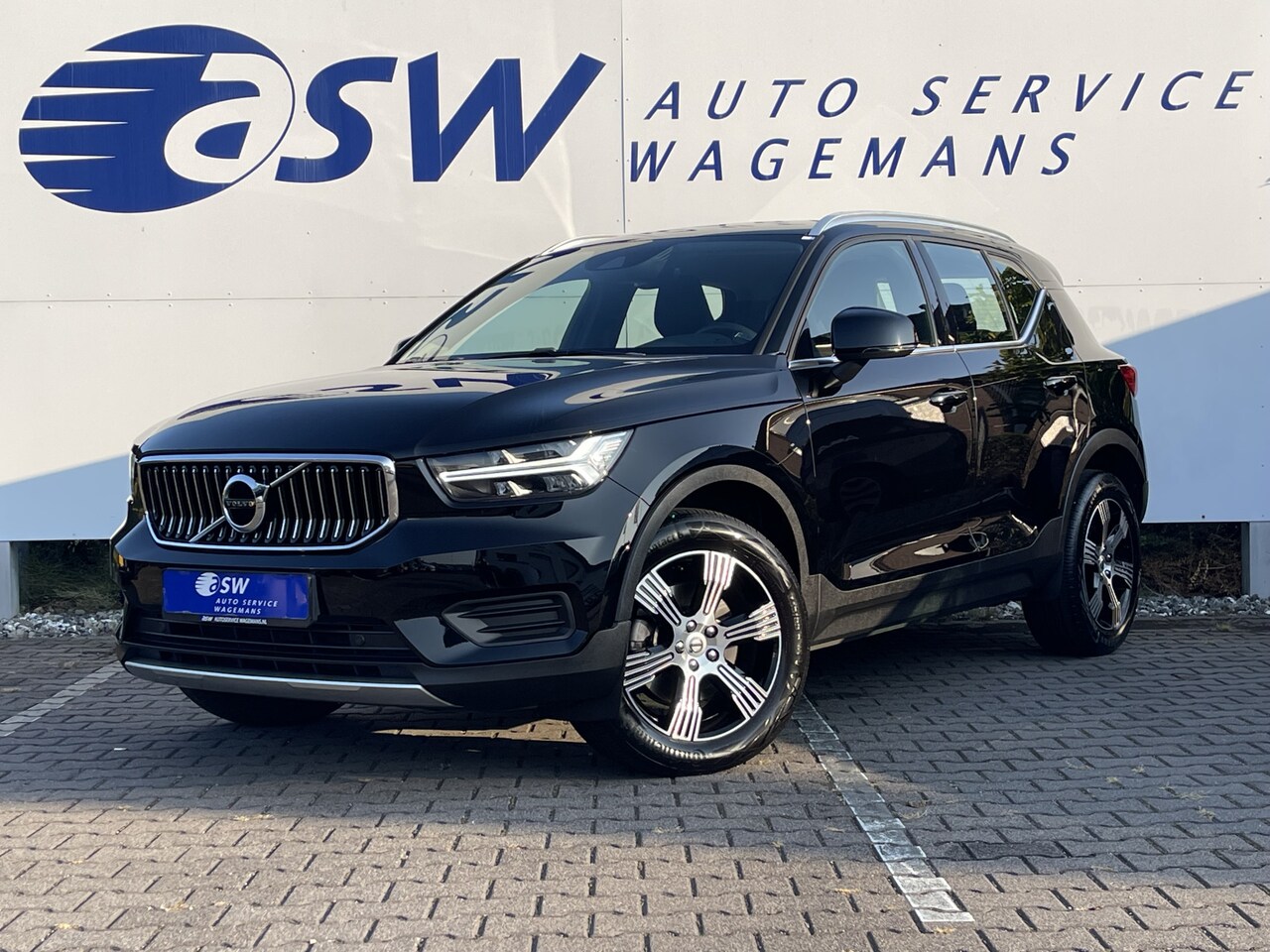 Volvo XC40 - 2.0 B4 Inscription | Navi | CarPlay | Leder | Camera | LED | 18 inch - AutoWereld.nl