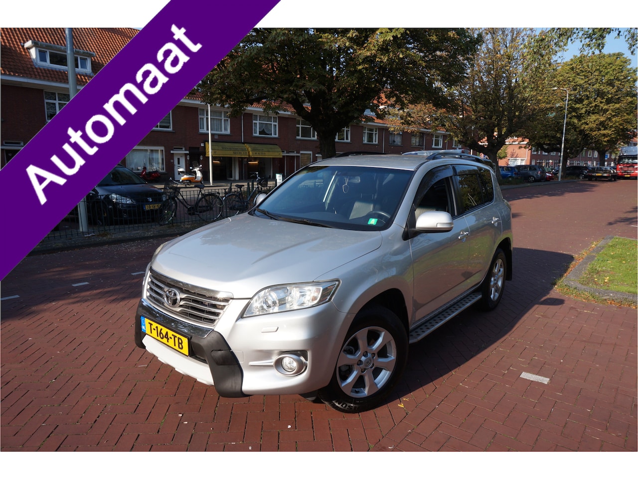 Toyota RAV4 - 2.0 VVTi Executive Business 2.0 VVTi Executive Business AUTOMAAT - AutoWereld.nl