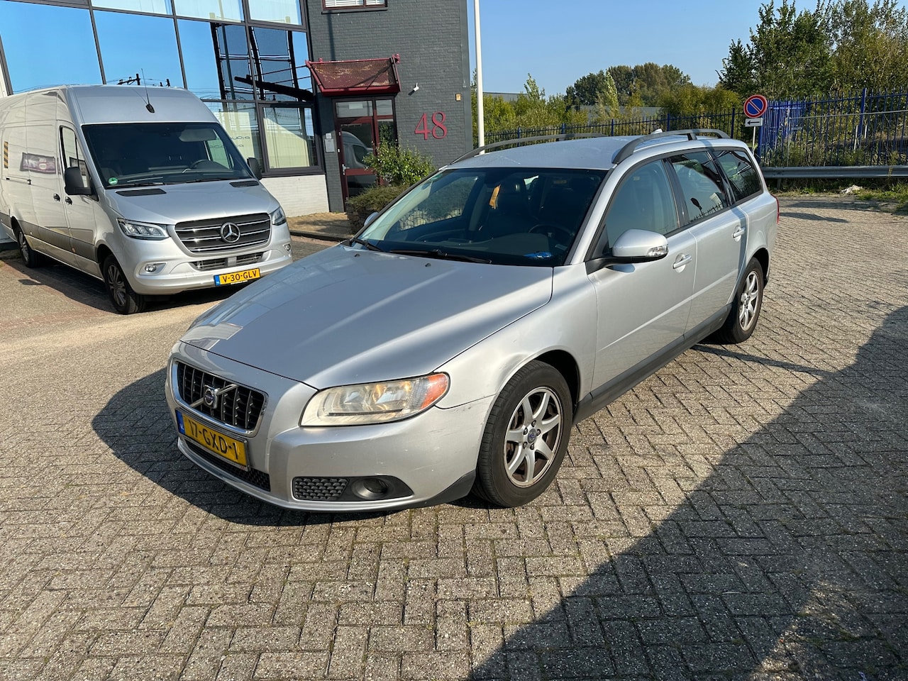 Volvo V70 - 2.4D Momentum 2.4D Momentum - AutoWereld.nl