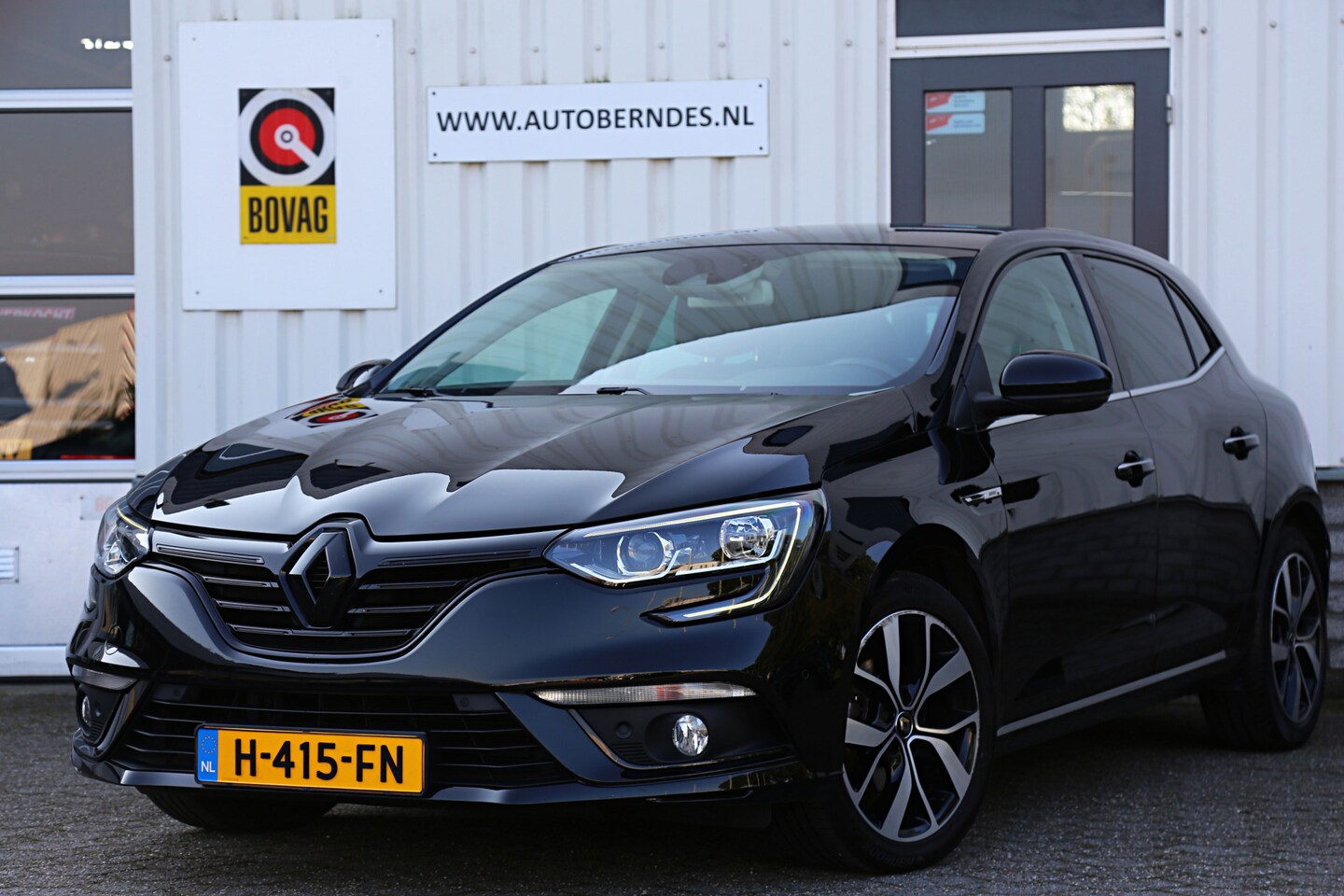 Renault Mégane - 1.3 TCe Bose Automaat*Incl. BTW*NL-Auto*Perfect Onderh.*Gr. Navi/LED/Keyless Entry+Go/Came - AutoWereld.nl