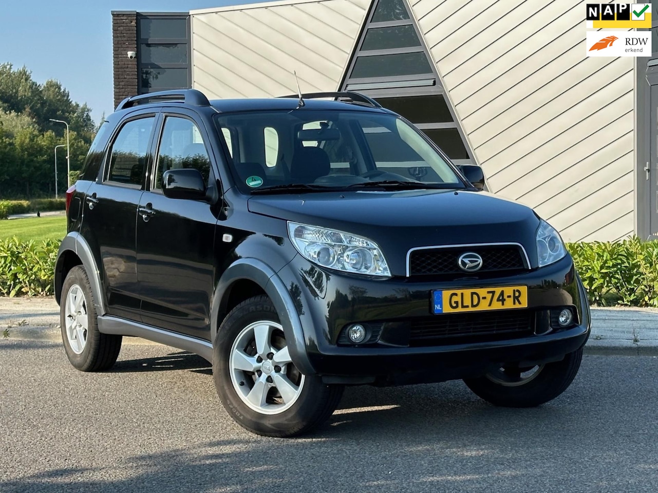 Daihatsu Terios - 1.5-16v 4X4 Exclusive | Airco | Radio | - AutoWereld.nl