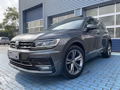 Volkswagen Tiguan - 1.5 TSI R-Line ADAP CRUISE STOELVERW. PANO TREKH