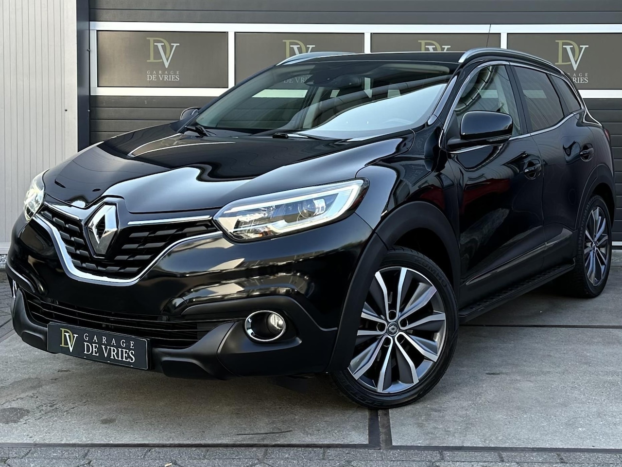 Renault Kadjar - 1.2 TCe Bose Panoramadak Leder Garantie - AutoWereld.nl