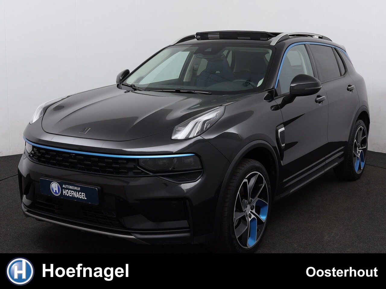 Lynk & Co 01 - 1.5 Automaat | Panoramadak | Navigatie | Camera | Stoelverwarming - AutoWereld.nl