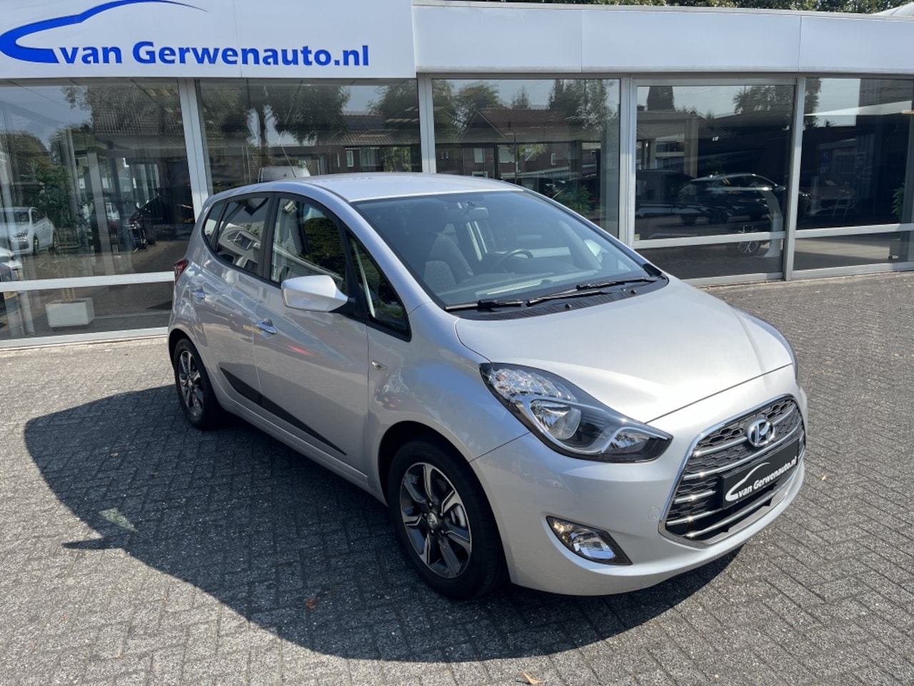 Hyundai ix20 - 1.6i Automaat | Trekhaak | Hoge Instap!! - AutoWereld.nl