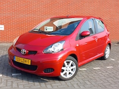 Toyota Aygo - 1.0 12V VVT-I 5DRS Aspiration Red Airco