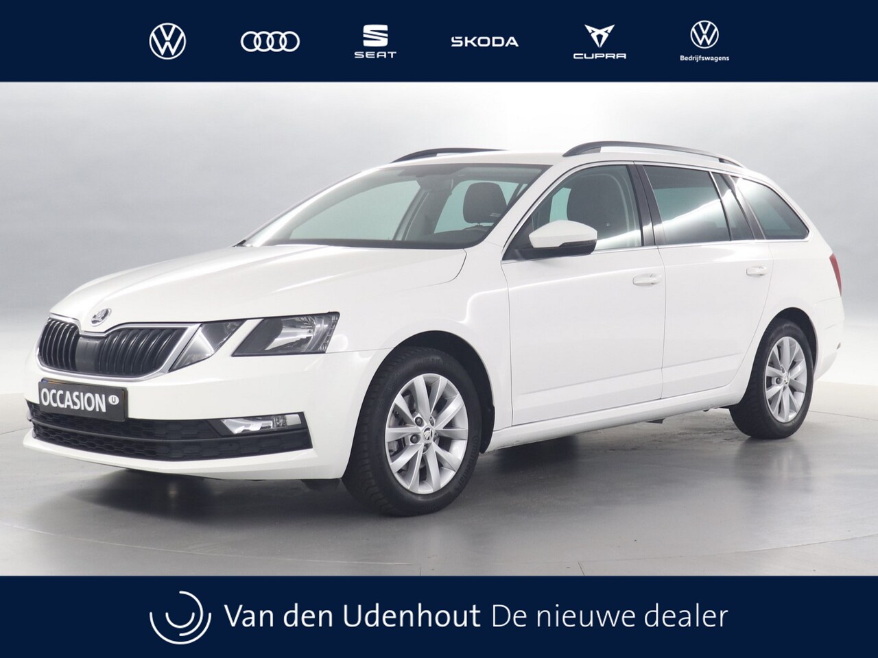 Skoda Octavia Combi - 1.0 TSI 115pk Greentech Business Edition / Navigatie / Stoelverwarming / Trekhaak - AutoWereld.nl