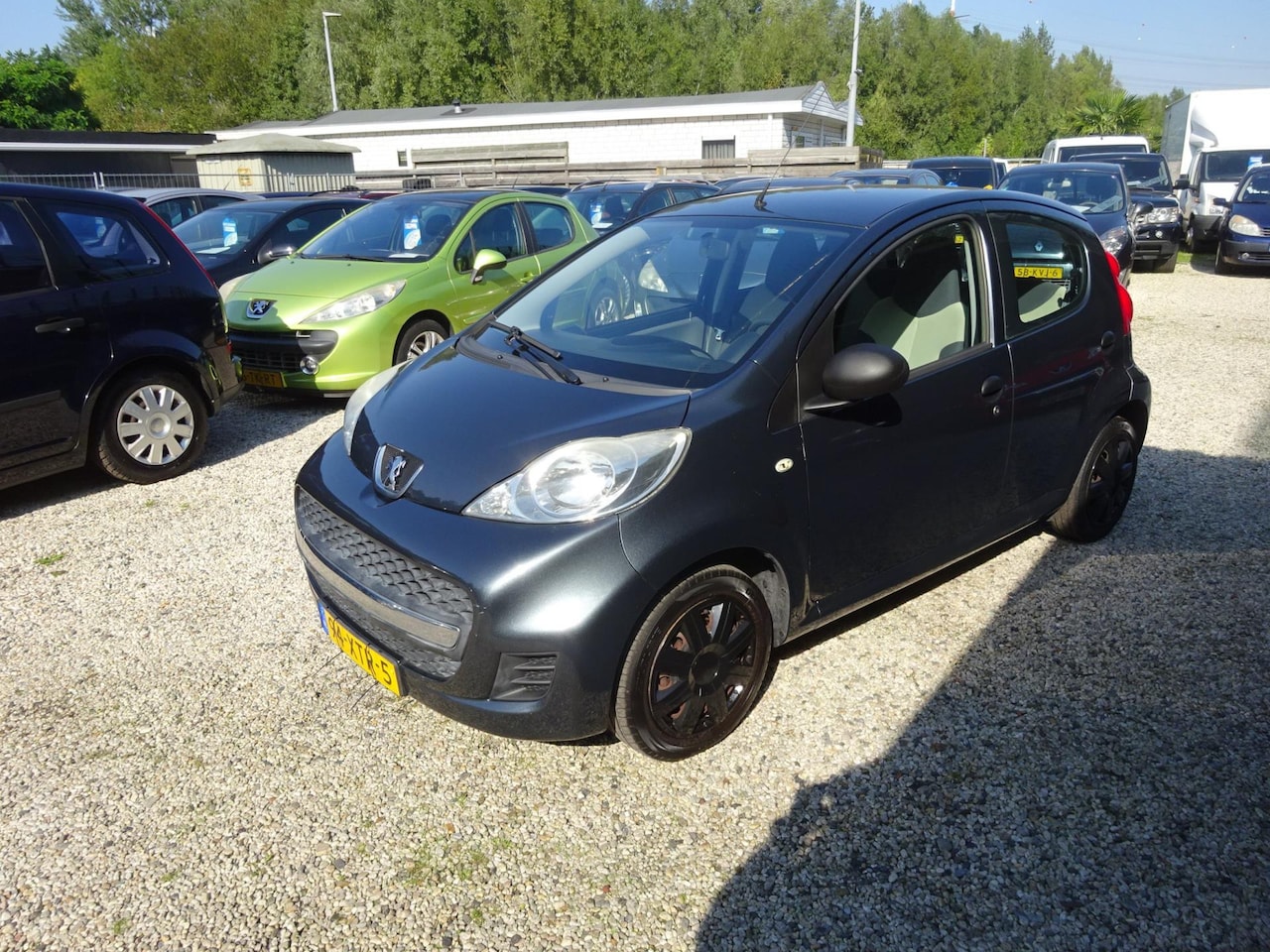 Peugeot 107 - 1.0-12V XR stuurbekr centr lock - AutoWereld.nl