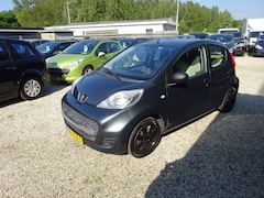 Peugeot 107 - 1.0-12V XR stuurbekr centr lock