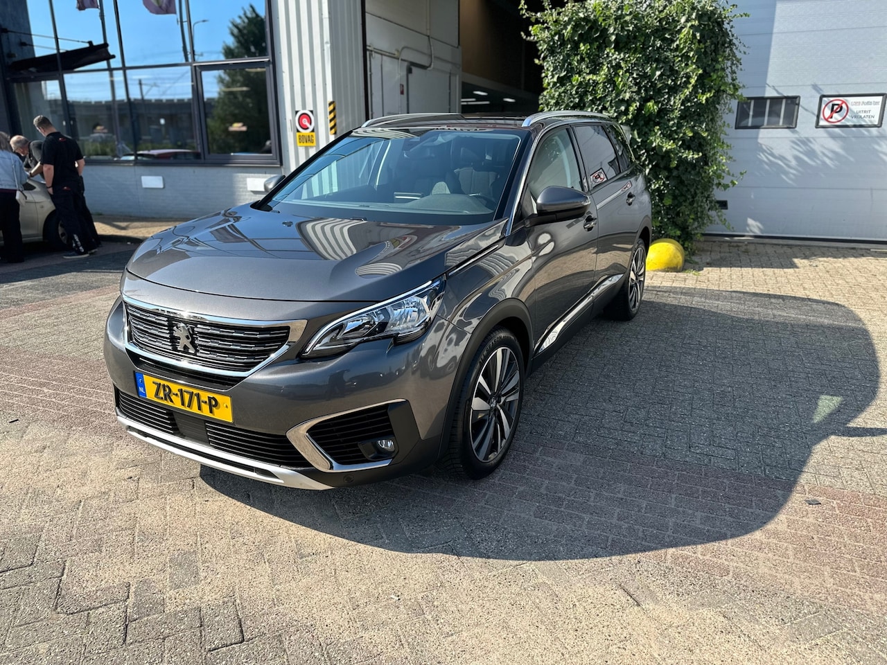 Peugeot 5008 - 1.2 PureTech Allure 1.2 PureTech Allure - AutoWereld.nl