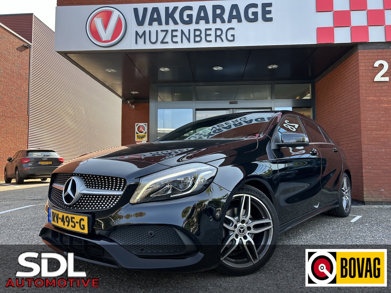 Mercedes-Benz A-klasse - 180 Business Solution AMG // NAVI // FULL LED // CAMERA // PDC - AutoWereld.nl