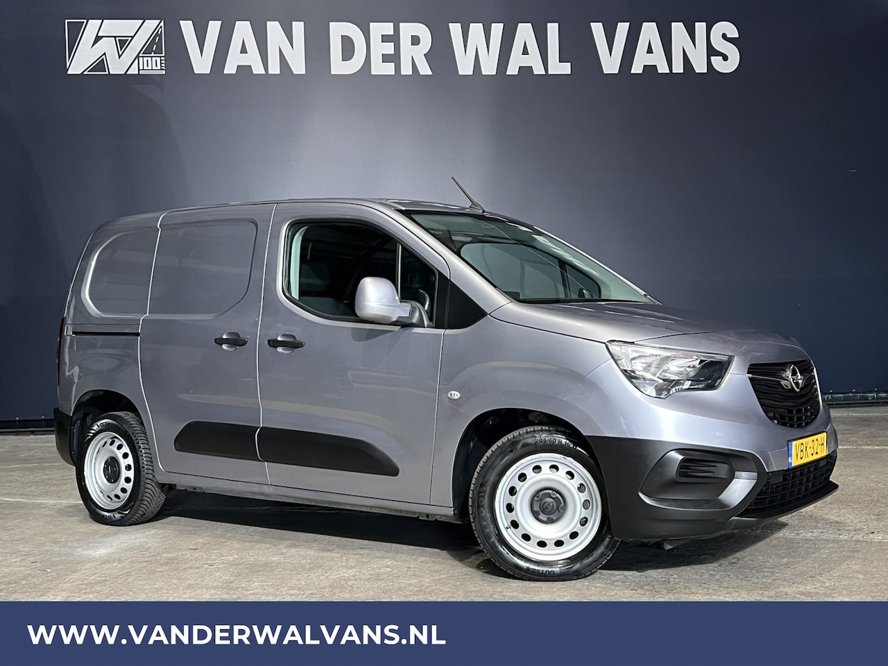 Opel Combo - 1.6D 100pk L1H1 Euro6 Airco | Navigatie | Trekhaak | Apple Carplay Android Auto, Parkeerse - AutoWereld.nl