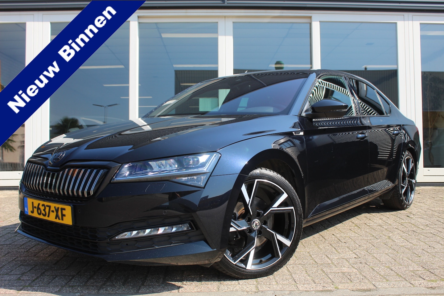 Skoda Superb - 1.4 TSI iV Sportline Business 1.4 TSI iV Sportline Business, Automaat, Cruise Control, Climate Control, PDC V+A, Apple C - AutoWereld.nl