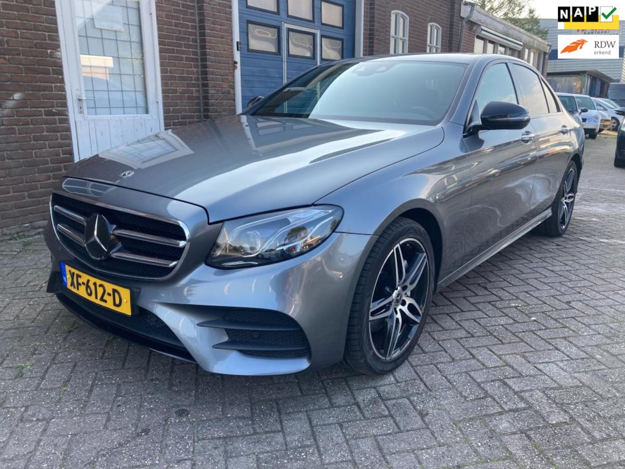 Mercedes-Benz E-klasse - 220 d Business Solution AMG Bj 2017, APK TOT 09-2025, Auto met veel opties, inruil is moge - AutoWereld.nl