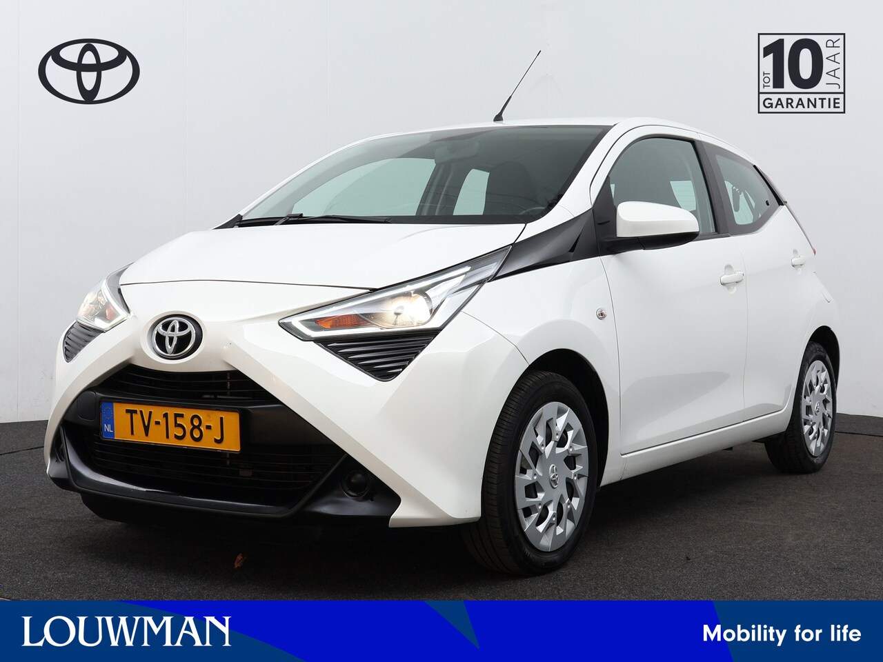 Toyota Aygo - 1.0 VVT-i x-play | Apple CarPlay | Android Auto | - AutoWereld.nl