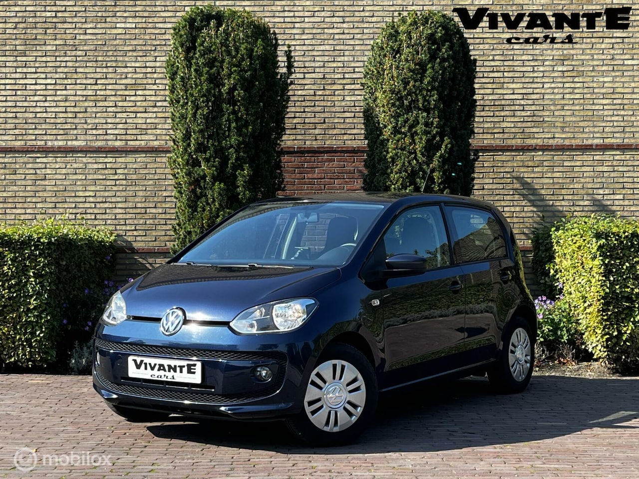 Volkswagen Up! - 1.0 high up! BlueMotion 5DRS | Airco | Cruise - AutoWereld.nl