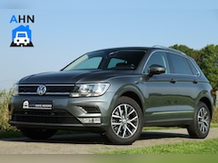 Volkswagen Tiguan - 1.4 Highline ACT / DSG / 150PK / ACC / Stoelverwarming / 17"