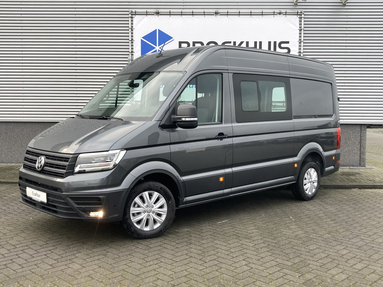 Volkswagen Crafter - 35 | Exclusive | Draaibare Stoel | Led | Navigatie | Basis voor Camper - AutoWereld.nl