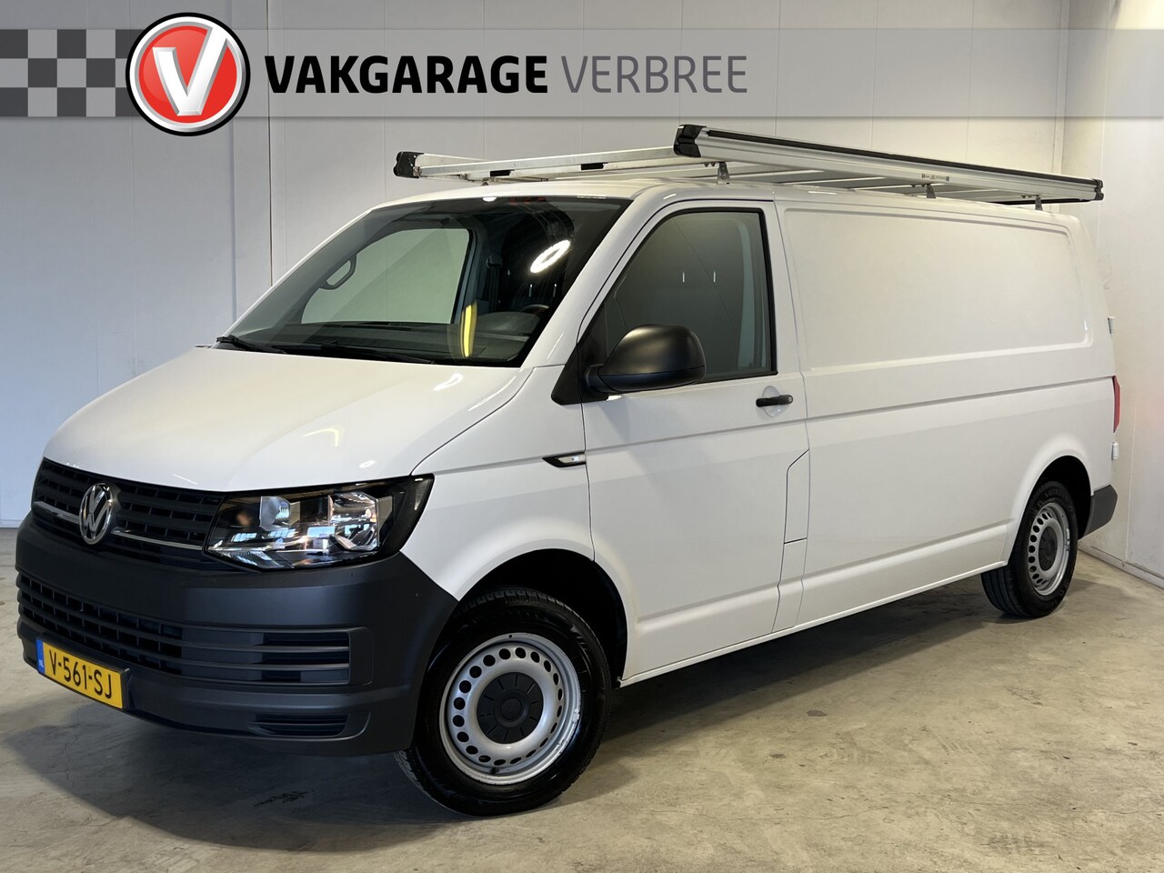 Volkswagen Transporter - 2.0 TDI L2H1 Trendline | Trekhaak 2.200Kg Geremd Trekken | Zijschuifdeur Rechts | Achterde - AutoWereld.nl