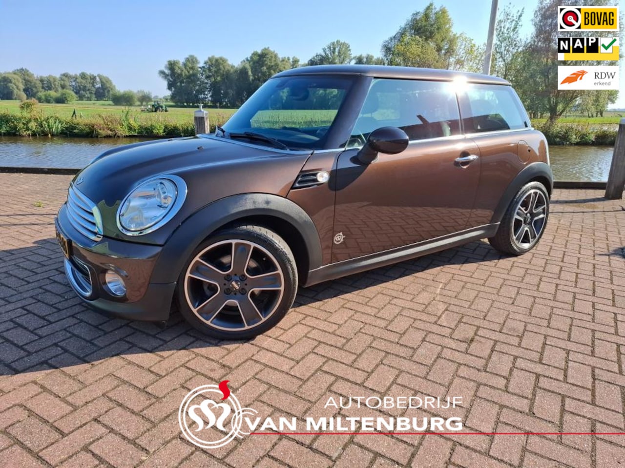 MINI One - Mini 1.6 Chili Leer Clima Navi PDC Cruise Bluetooth - AutoWereld.nl