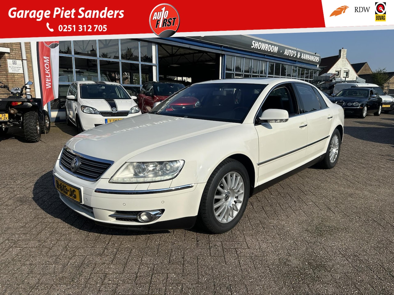 Volkswagen Phaeton - 4.2 V8 4 Persoons I Facelift I Youngtimer I goed onderhouden I - AutoWereld.nl