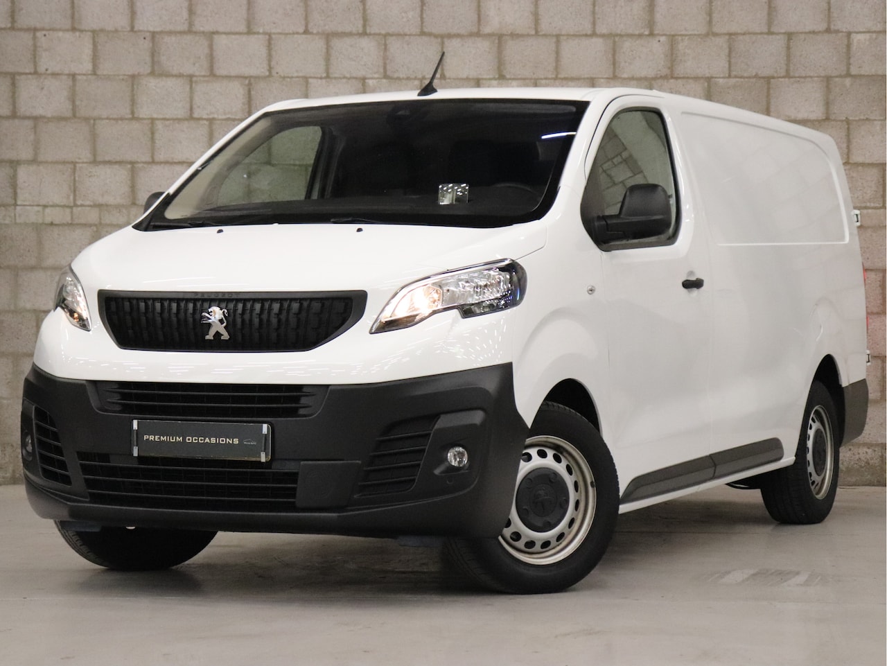 Peugeot Expert - 1.5 BlueHDI 100 Long Premium |HEAD-UP|BANK|BETIMMERING|TREKHAAK| - AutoWereld.nl