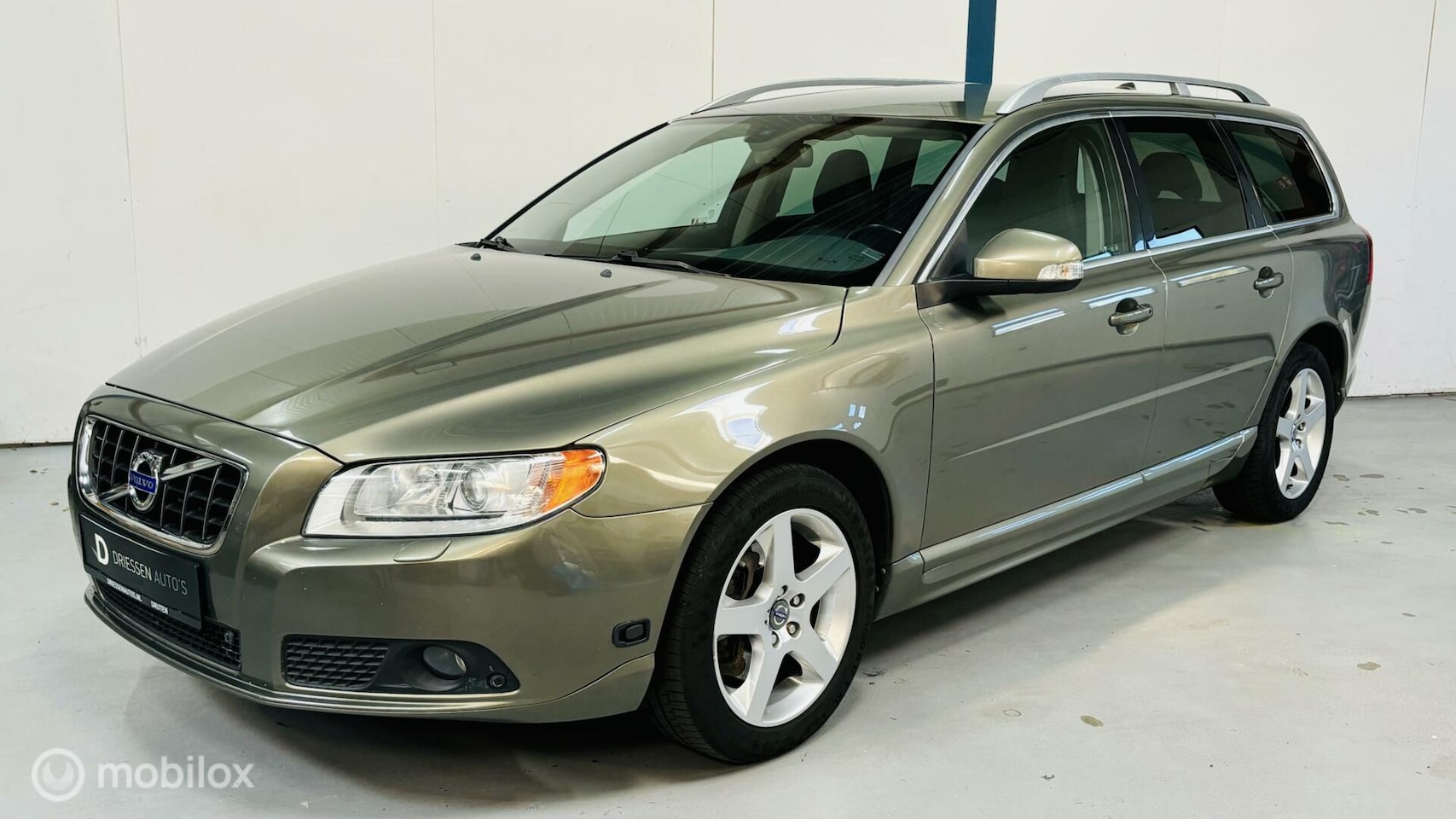 Volvo V70 - 2.5FT Summum LEER / XENON - AutoWereld.nl