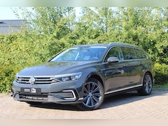 Volkswagen Passat Variant - 1.4 TSI GTE Highline | Camera | Dodehoek | Keyless | Stoelverwarming | Stoelmassage | Adap