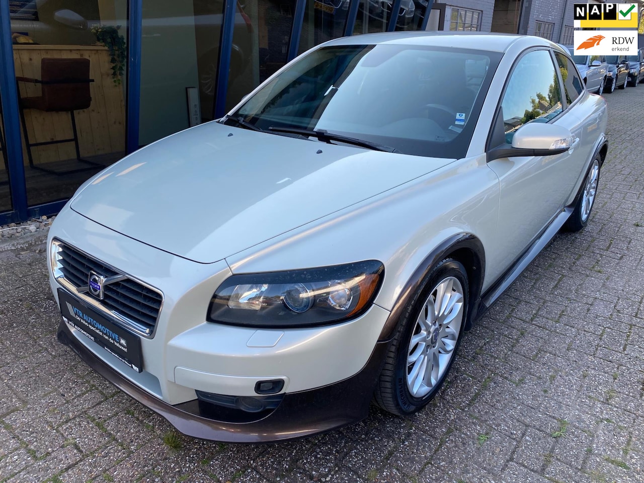 Volvo C30 - 2.5 T5 Momentum 2.5 T5 Momentum 220PK - AutoWereld.nl