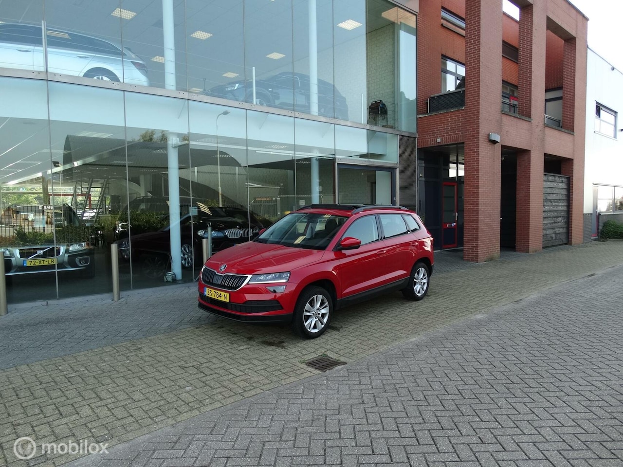 Skoda Karoq - 1.0 TSI Ambition 1e eig. NAP / Panoramadak - AutoWereld.nl