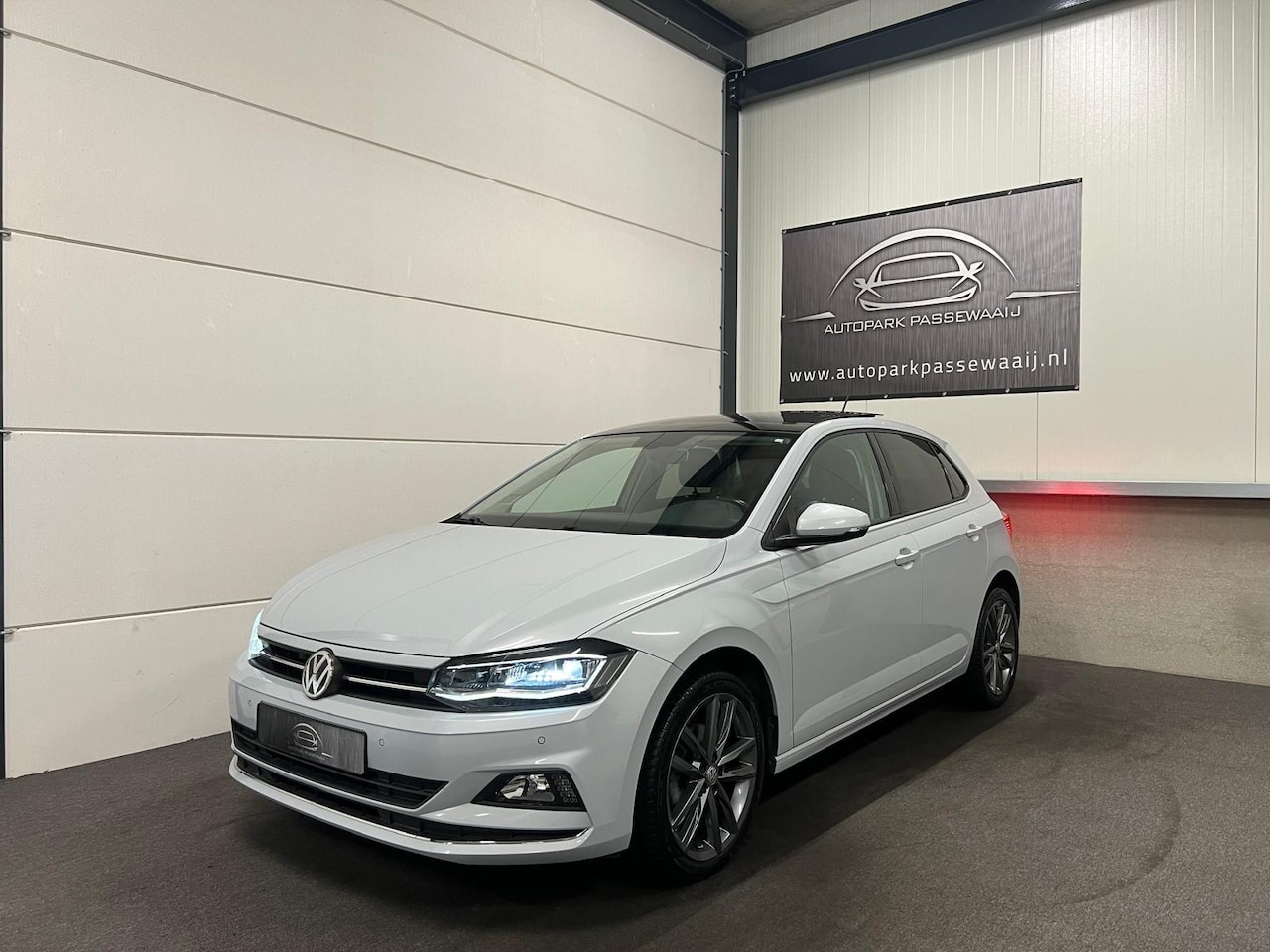 Volkswagen Polo - 1.0 TSI Carat Exclusive 2x R-Line Pano, ACC, Virtual Cockpit, Apple Carplay, Stoelverwarmi - AutoWereld.nl