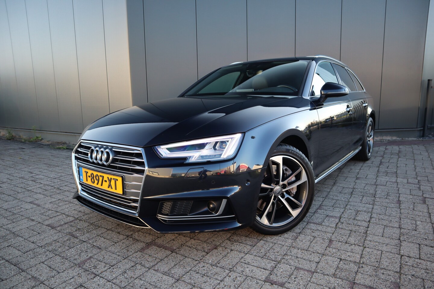 Audi A4 Avant - 2.0 TFSI MHEV 252 PK Sport S line black edition Panoramadak Virtual Cockpit Leder Etc.Etc. - AutoWereld.nl