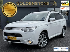 Mitsubishi Outlander - 2.0 PHEV Intense + Automaat, Navi, Clima, Cruise, Camera, Trekhaak, LM Velgen, N.A.P, APK