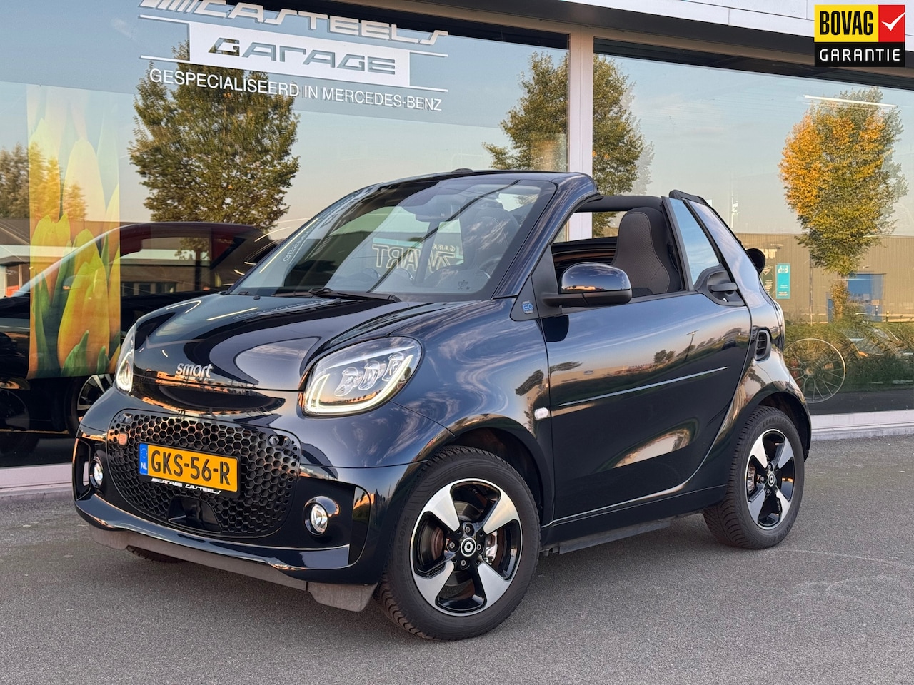 Smart Fortwo cabrio - EQ Essential 18 kWh automaat , achteruitrijcamera , apple-carplay - AutoWereld.nl