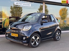 Smart Fortwo cabrio - EQ Essential 18 kWh automaat , achteruitrijcamera , apple-carplay