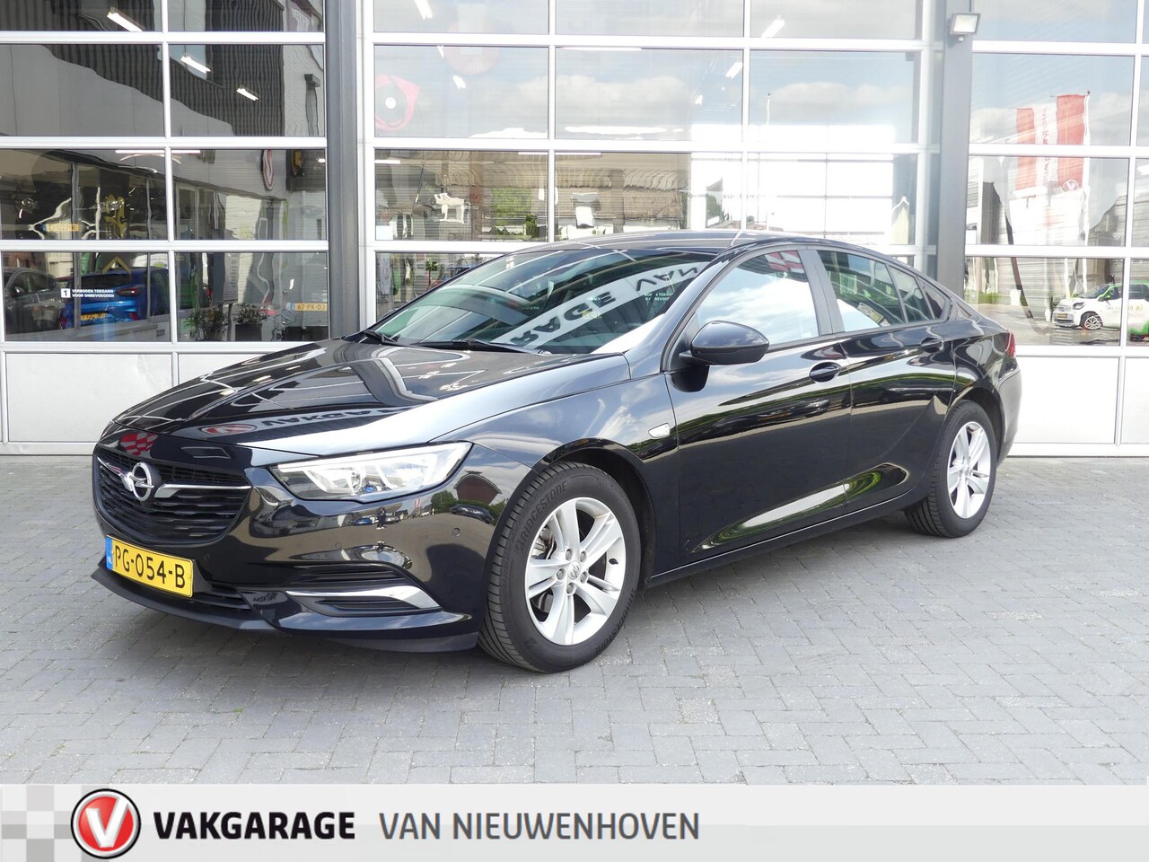 Opel Insignia Grand Sport - 1.5 Turbo Online Edition 1.5 Turbo Online Edition - AutoWereld.nl