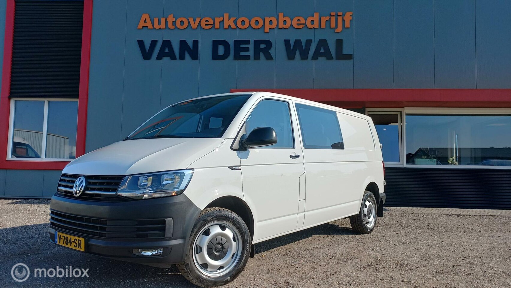 Volkswagen Transporter - 2.0 TDI L2H1 DC Comfortline/150PK/AIRCO/CRUISECONTROL/NAVIGATIE - AutoWereld.nl