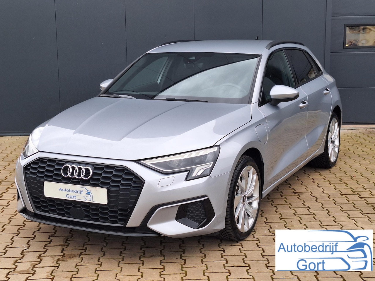 Audi A3 Sportback - 40 TFSI e Business edition Black and Silver- NAVI ⭐️ - AutoWereld.nl