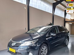 Toyota Avensis Wagon - 1.8 VVTi Business