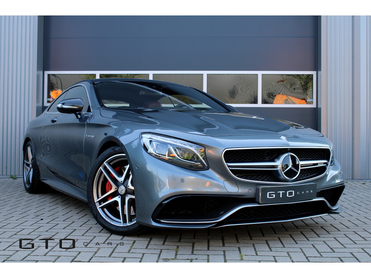 Mercedes-Benz S-klasse Coupé - AMG 63 4Matic Carbon in/exterieur / Burmester / Nachtzicht / Massage / 360 / Dealer onderh - AutoWereld.nl