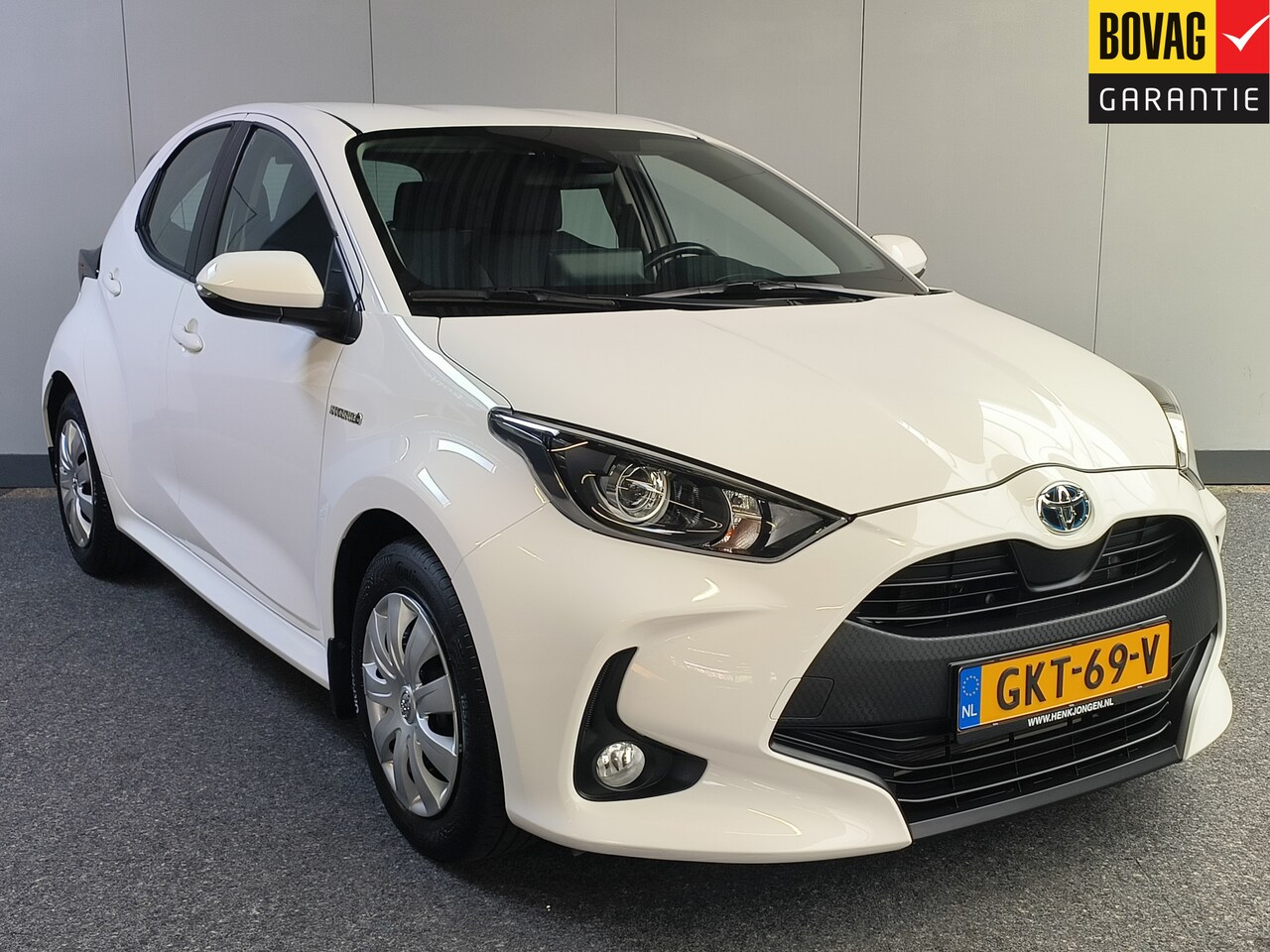 Toyota Yaris - 1.5 Hybrid Active AUTOMAAT Rijklaar + 12 maanden Bovag-garantie Henk Jongen Auto's in Helm - AutoWereld.nl