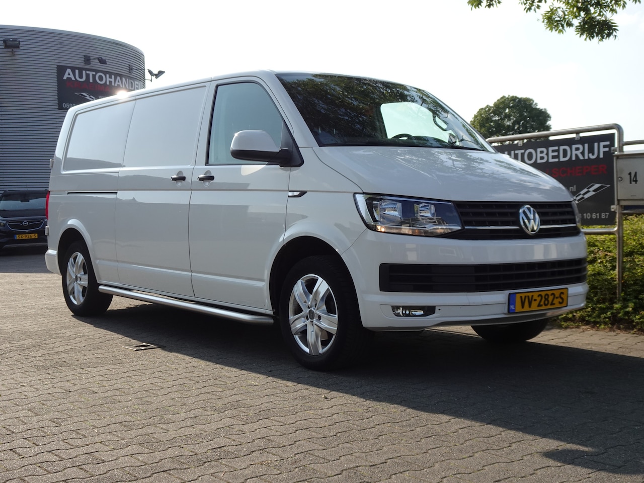 Volkswagen Transporter - 2.0 TDI L2H1 Highline 2.0 TDI L2H1 Highline - AutoWereld.nl