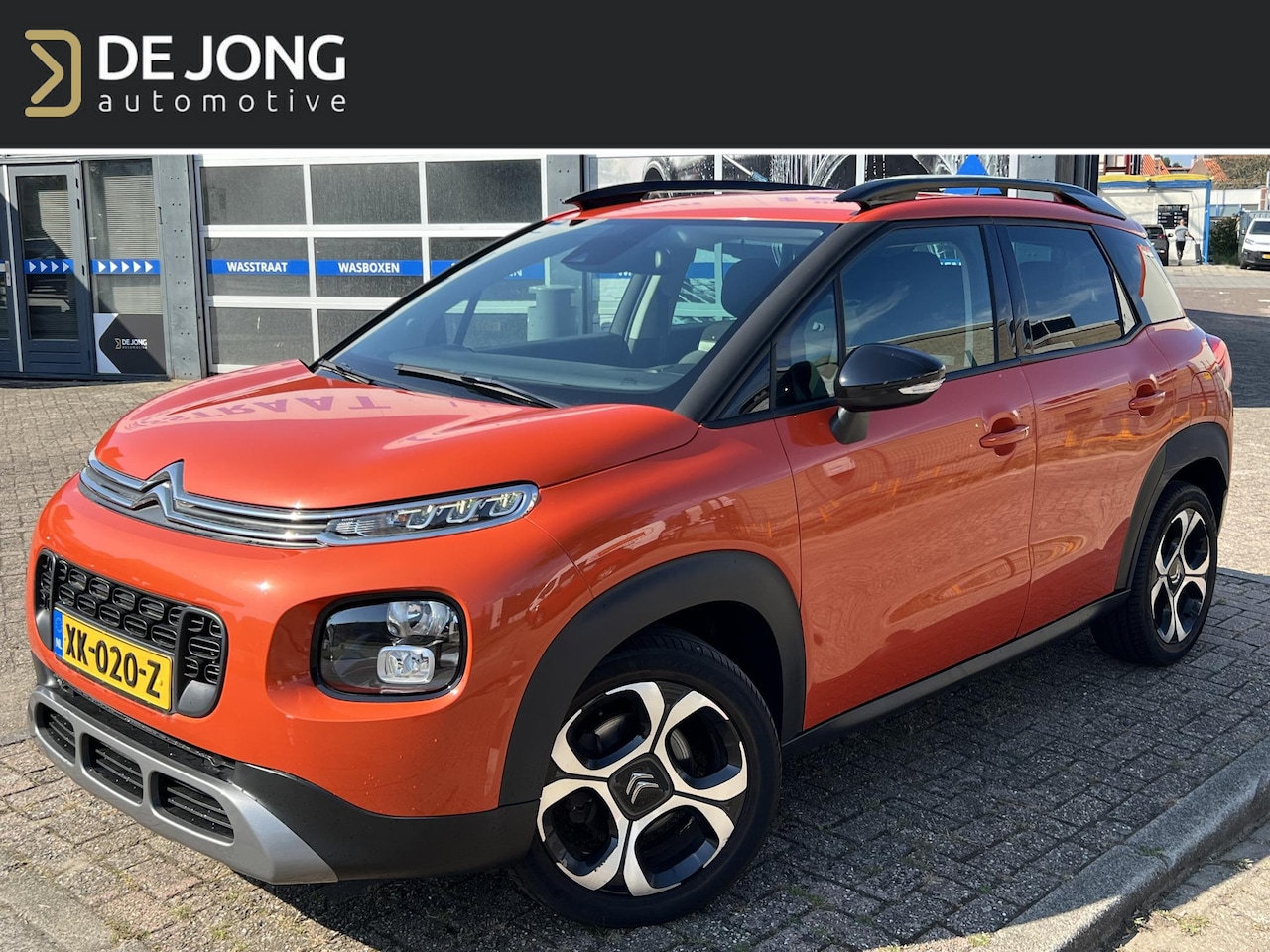 Citroën C3 Aircross - 1.2 PureTech S&S Shine Navi/Parkeersensoren/17"Velgen/Apple Carplay/GEEN AFLEVERKOSTEN - AutoWereld.nl