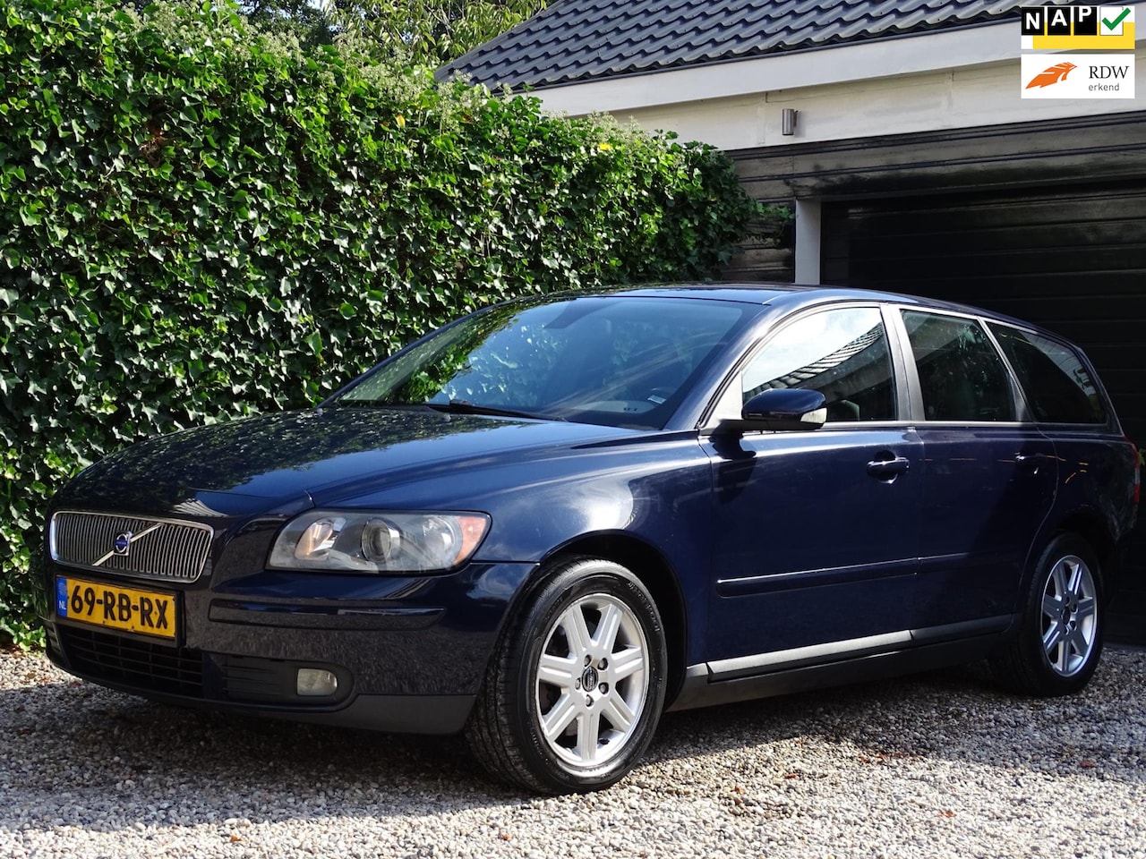 Volvo V50 - 2.4 Momentum |eerste eigenaar!!| youngtimer - AutoWereld.nl