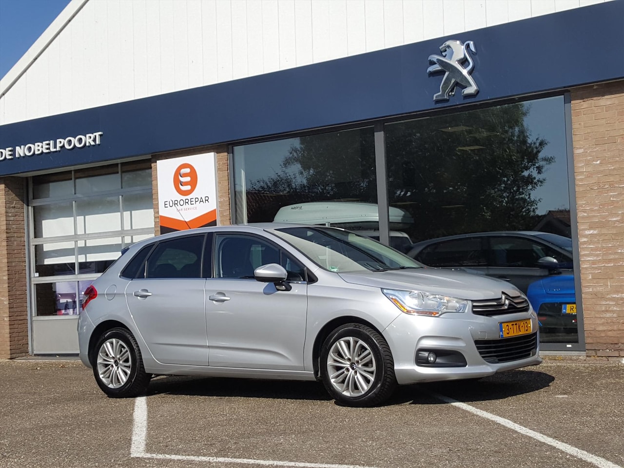 Citroën C4 - 1.2 e-THP 131pk Exclusive Navigatie | Cruise & Climate control | Parkeersensoren achter | - AutoWereld.nl