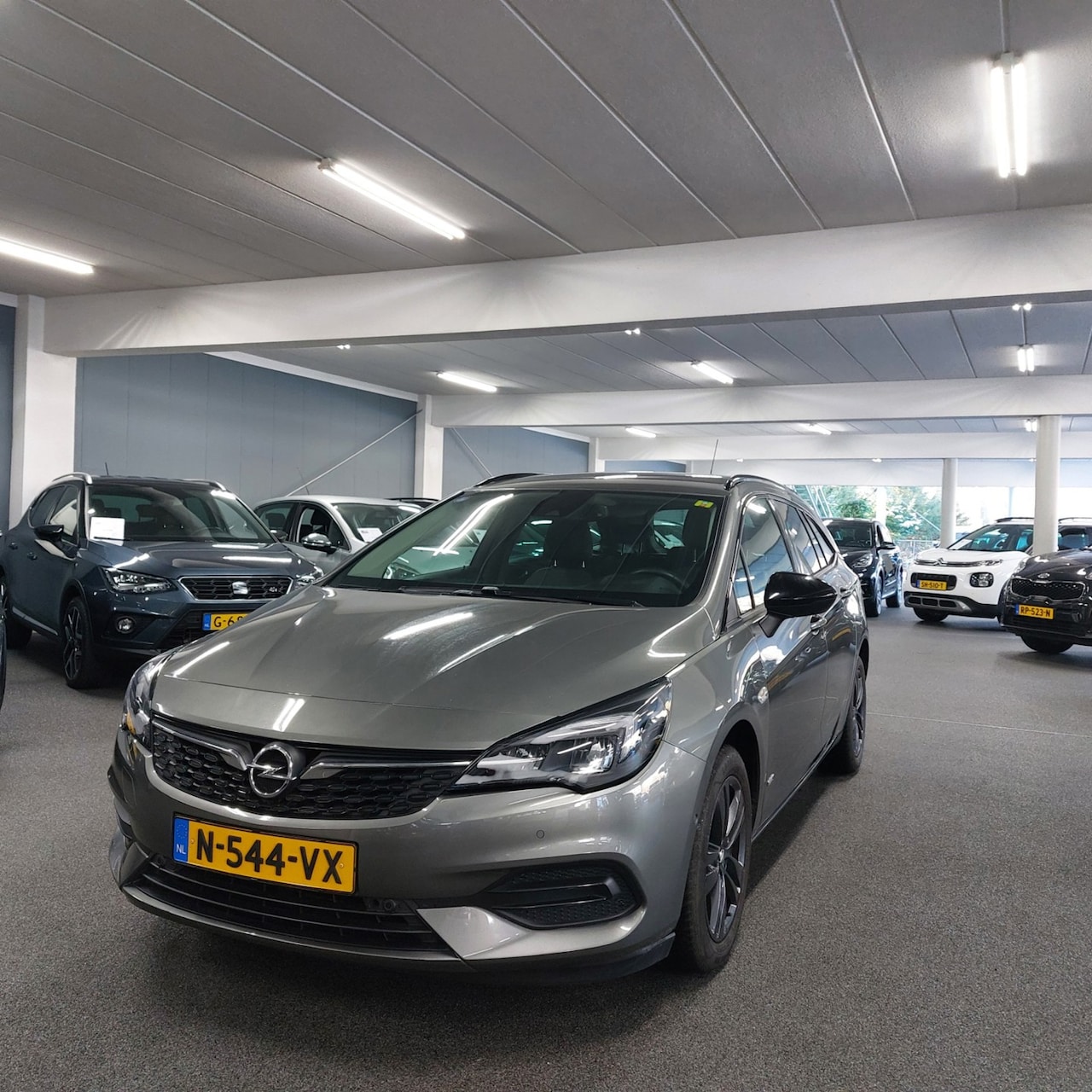 Opel Astra Sports Tourer - 1.2 Business Elegance 1.2 Business Elegance - AutoWereld.nl