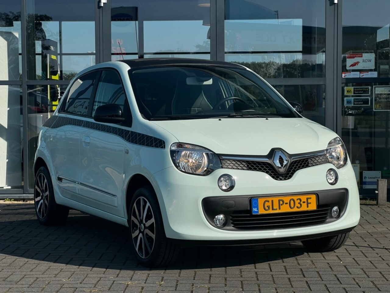 Renault Twingo - 1.0 SCE La Parisienne - AutoWereld.nl