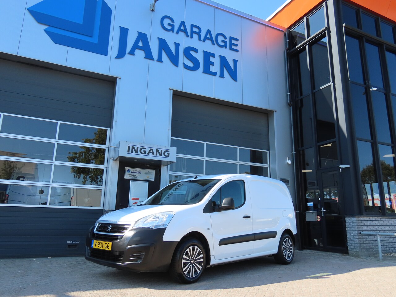 Peugeot Partner - 120 1.6 BlueHDi 100 L1 Première Marge Navi Airco Cruise - AutoWereld.nl